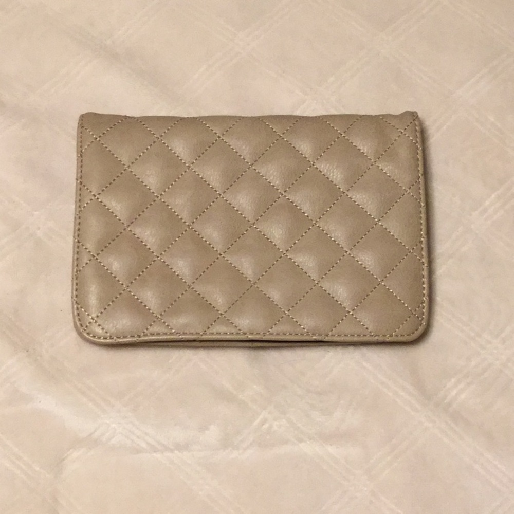 Forever 21 tan clutch